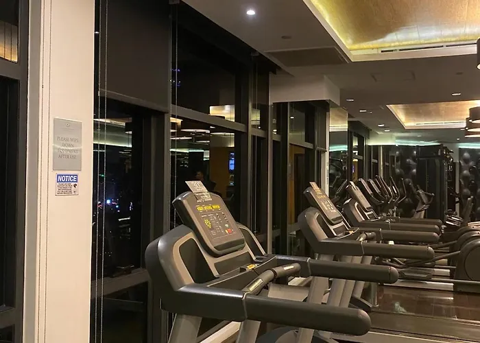 45ft Floor With Fast Wi-fi Pool & Gym Access 度假居