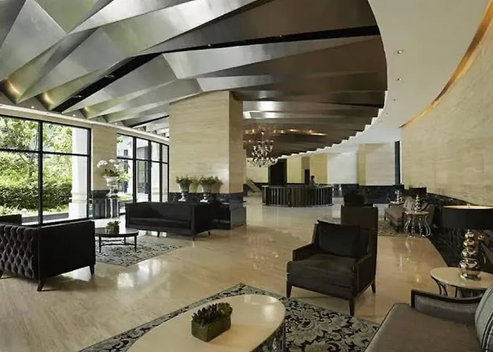 45ft Floor With Fast Wi-fi Pool & Gym Access * Manille