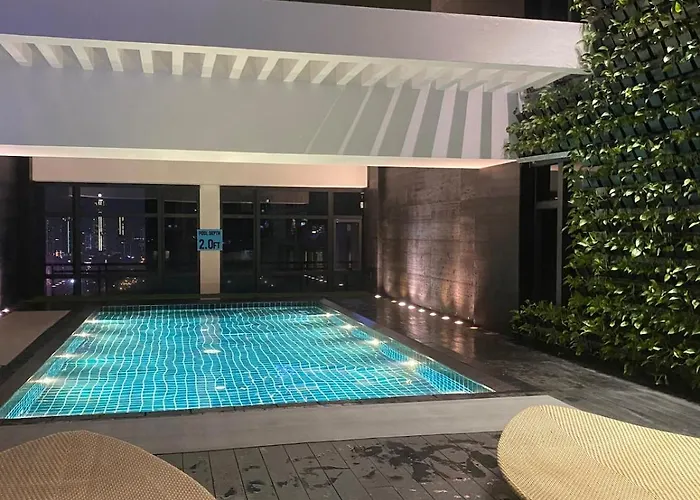 Hébergement de vacances 45ft Floor With Fast Wi-fi Pool & Gym Access Manille