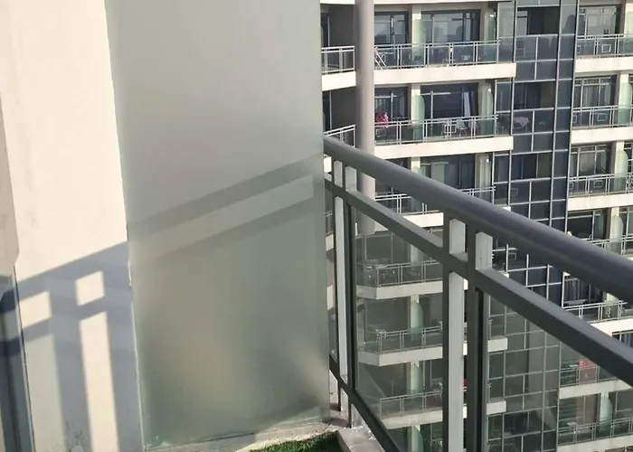 Hébergement de vacances 45ft Floor With Fast Wi-fi Pool & Gym Access