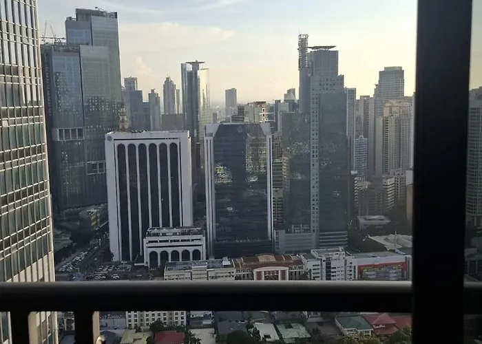 45ft Floor With Fast Wi-fi Pool & Gym Access * Manille